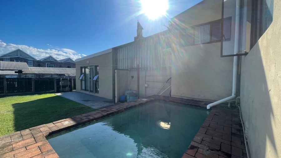3 Bedroom Property for Sale in Berea Eastern Cape